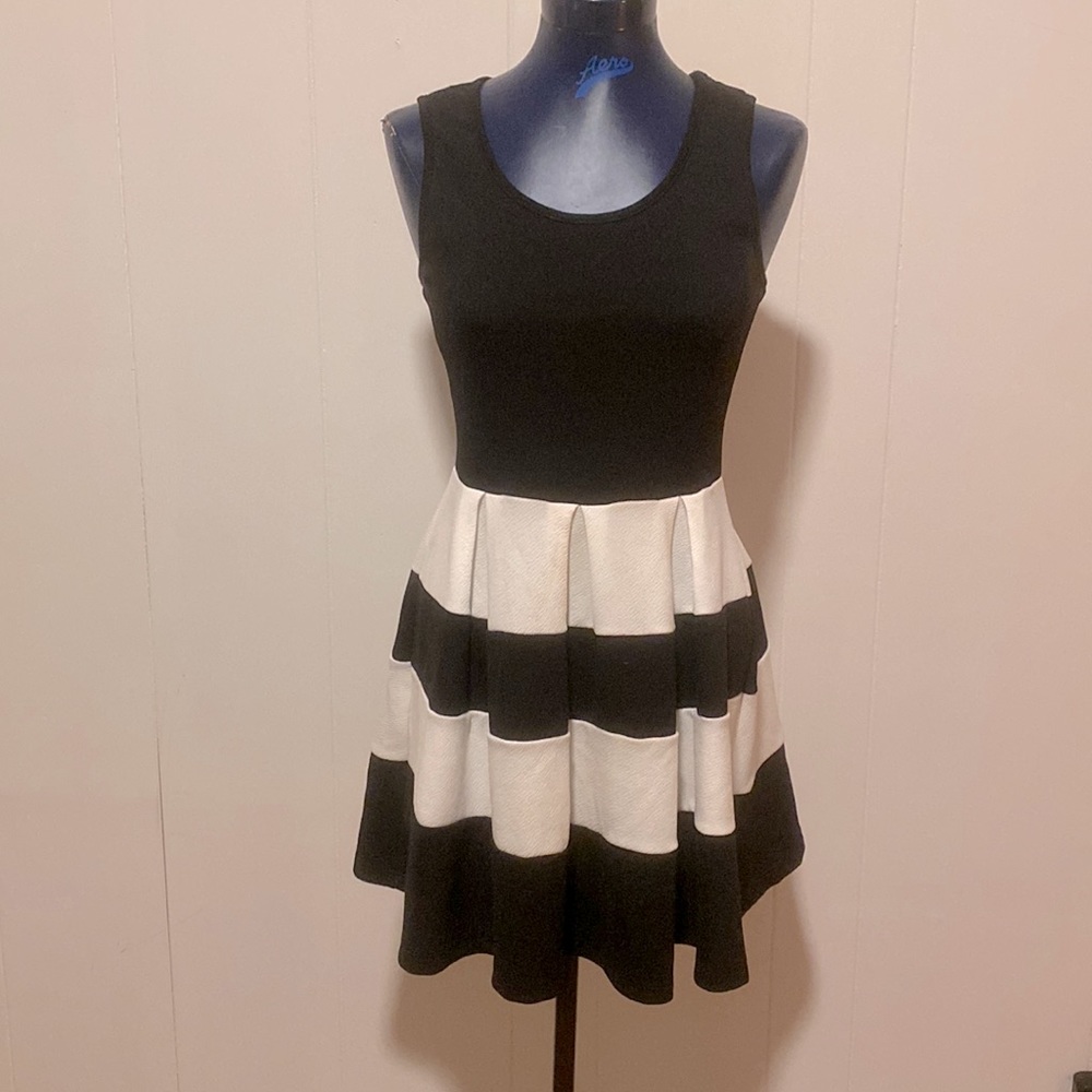 Lovely day dress, worn once, fits like small/medium